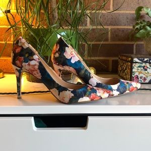 Jessica Simpson floral 3” heel